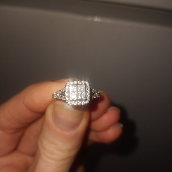 Simply Vera Vera Wang 14k White Gold 7/8 Ct Diamond Square Halo Engagement Ring - Picture 5 of 5